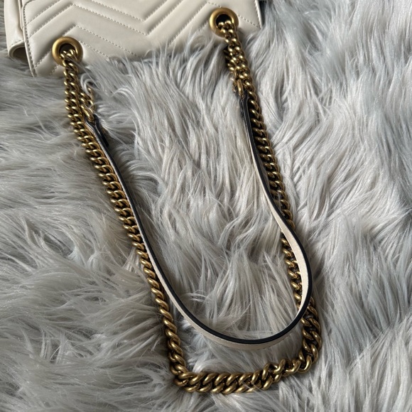 GUCCI Small Marmont Small Shoulder Bag - Picture 12 of 17